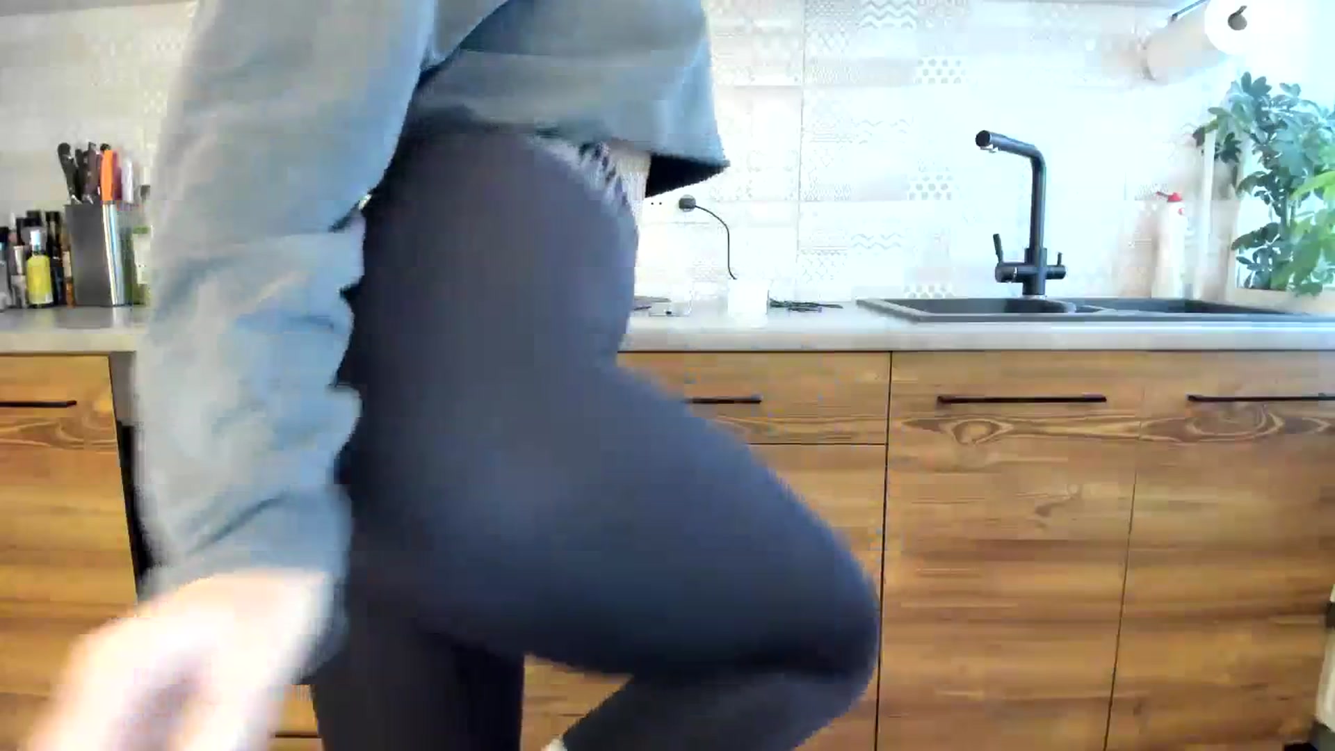 Gallery image thumbnail from MissNelly_'s myfreecams stream on, 12/14/2023, 11:42 image 5 of 20