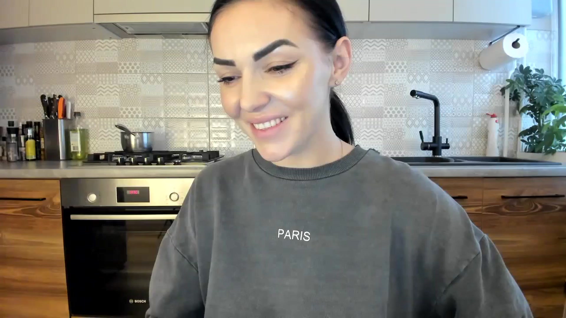 Gallery image thumbnail from MissNelly_'s myfreecams stream on, 12/14/2023, 12:37 image 18 of 20