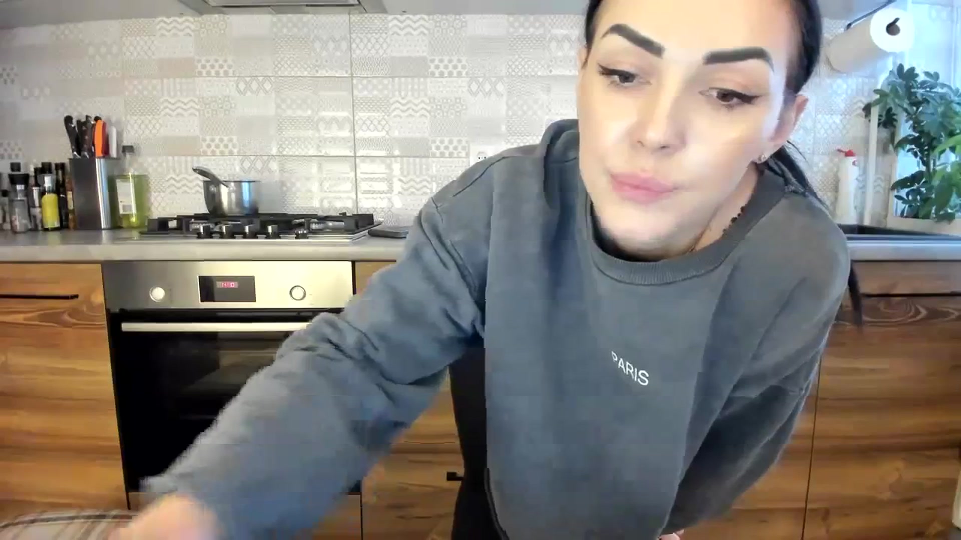 Gallery image thumbnail from MissNelly_'s myfreecams stream on, 12/14/2023, 12:37 image 4 of 20