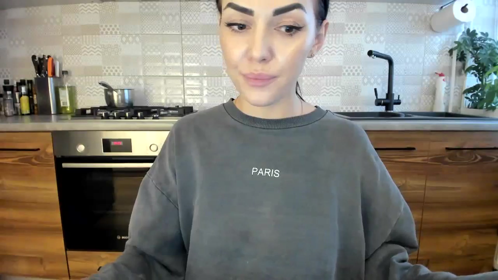 Gallery image thumbnail from MissNelly_'s myfreecams stream on, 12/14/2023, 12:37 image 17 of 20