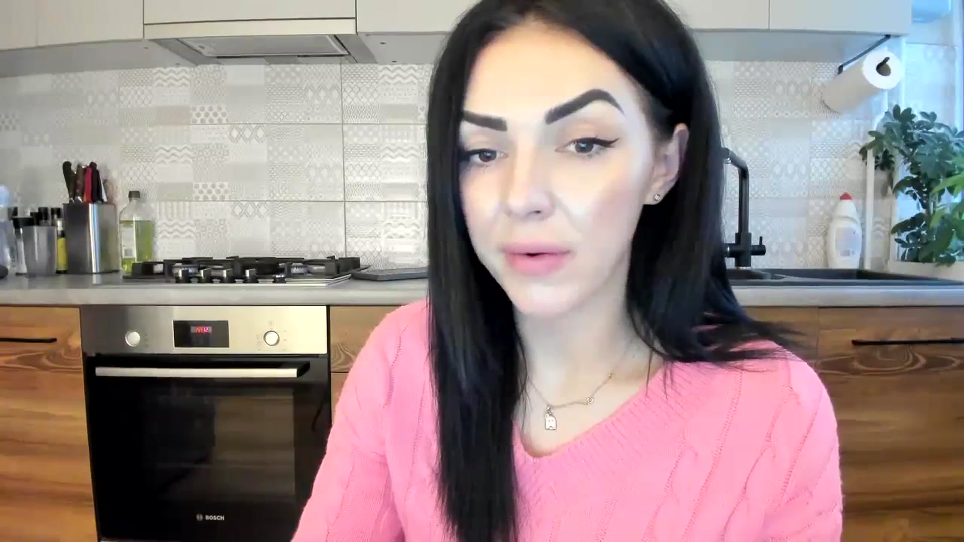Gallery image thumbnail from MissNelly_'s myfreecams stream on, 12/15/2023, 13:30 image 19 of 20