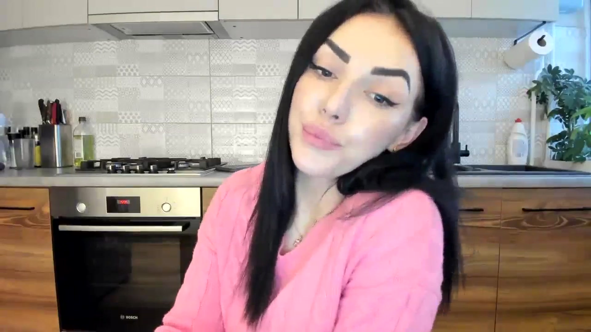 Gallery image thumbnail from MissNelly_'s myfreecams stream on, 12/15/2023, 13:30 image 18 of 20