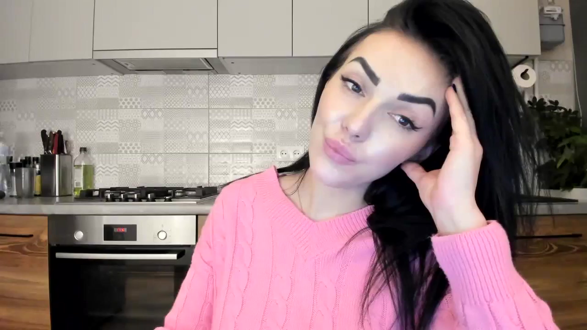 Gallery image thumbnail from MissNelly_'s myfreecams stream on, 12/15/2023, 16:00 image 15 of 20