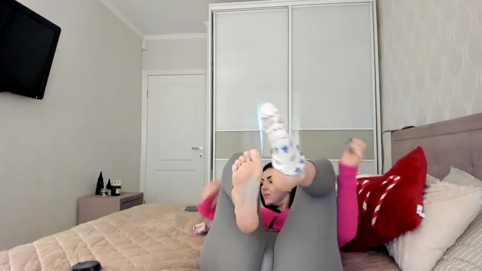 Gallery image thumbnail from MissNelly_'s myfreecams stream on, 12/20/2023, 12:45 image 20 of 20