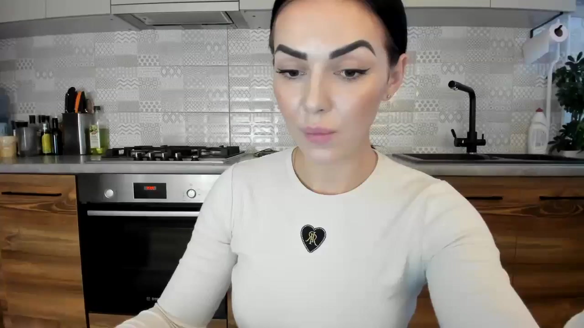 Gallery image thumbnail from MissNelly_'s myfreecams stream on, 12/21/2023, 13:28 image 16 of 20