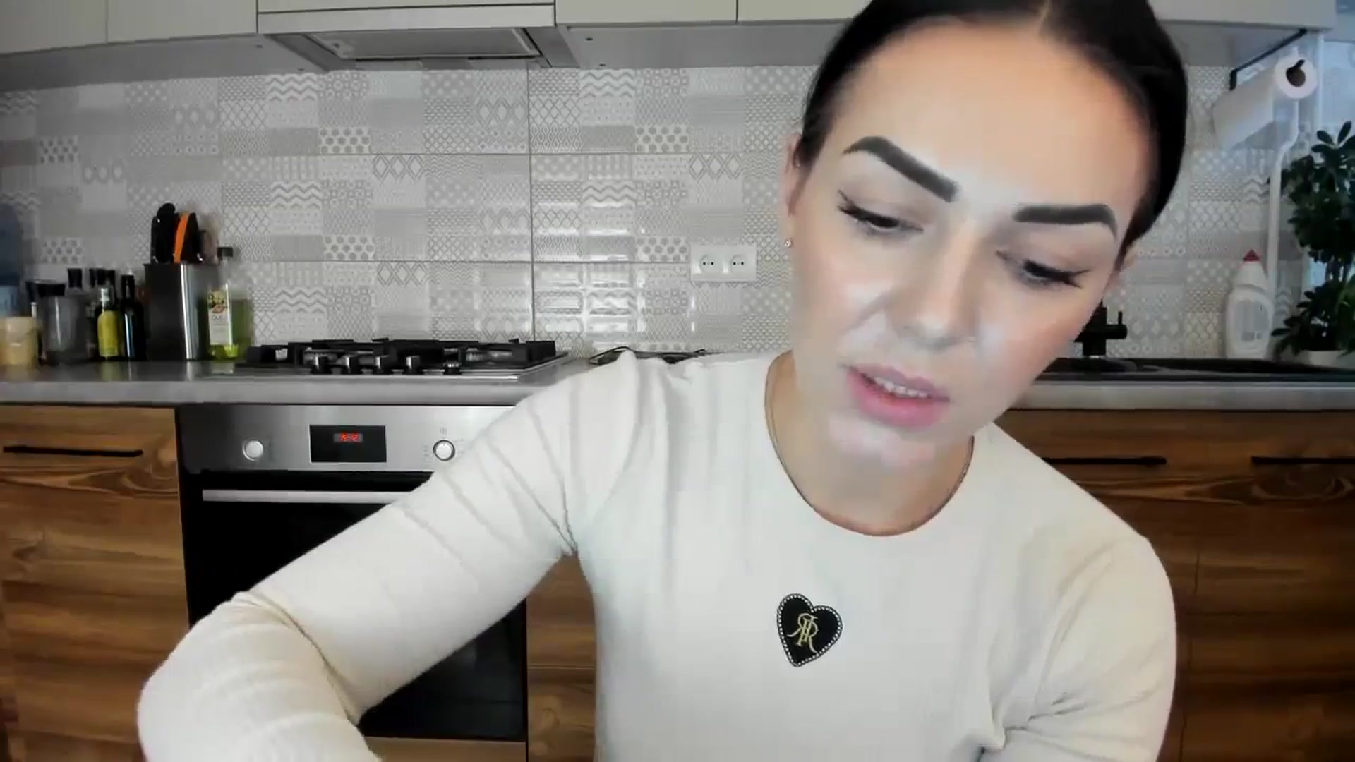 Gallery image thumbnail from MissNelly_'s myfreecams stream on, 12/21/2023, 13:28 image 18 of 20