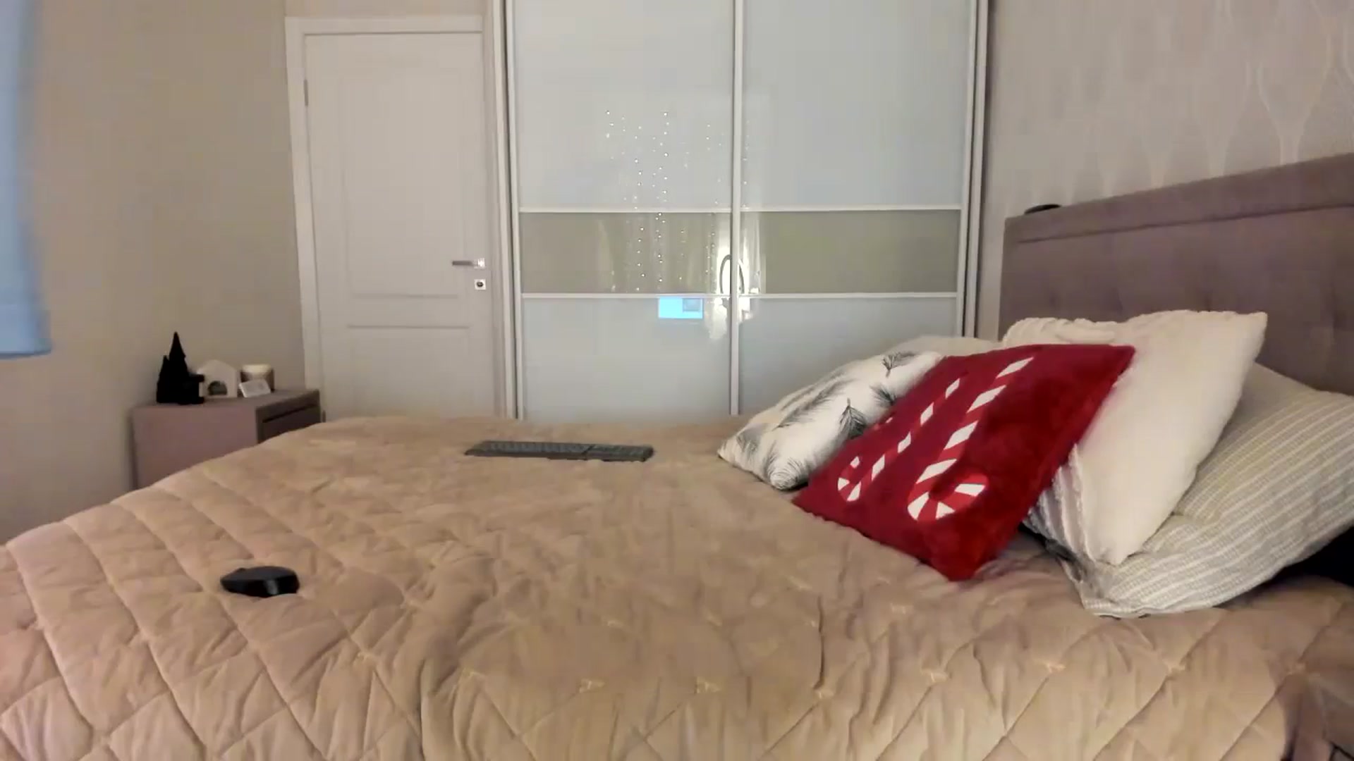 Gallery image thumbnail from MissNelly_'s myfreecams stream on, 12/23/2023, 18:53 image 19 of 20