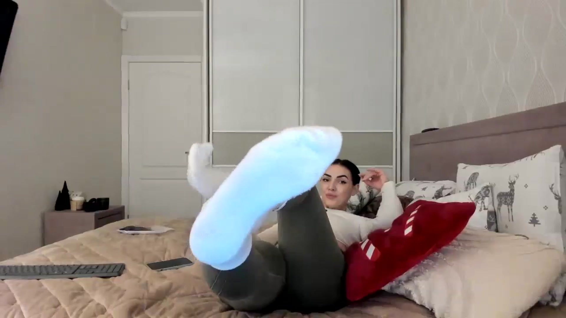 Gallery image thumbnail from MissNelly_'s myfreecams stream on, 12/28/2023, 19:20 image 3 of 20