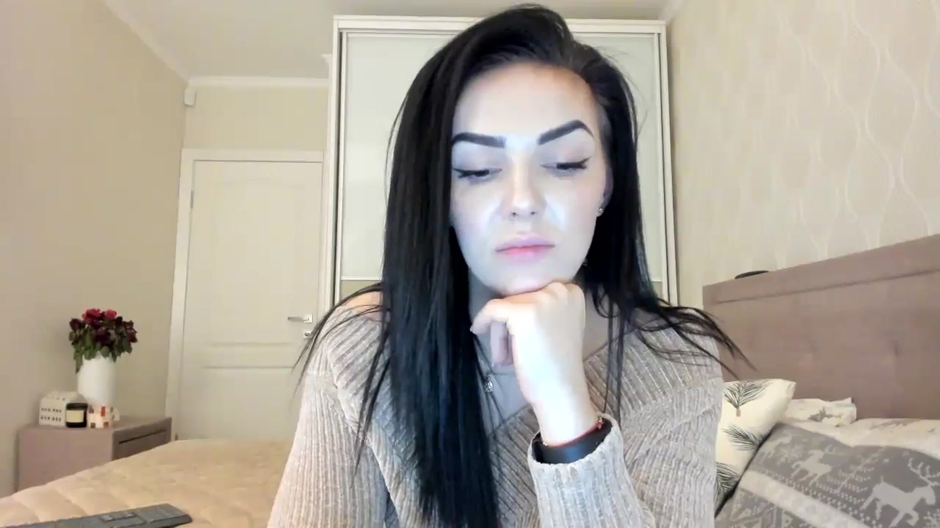Gallery image thumbnail from MissNelly_'s myfreecams stream on, 01/07/2024, 18:43 image 12 of 20