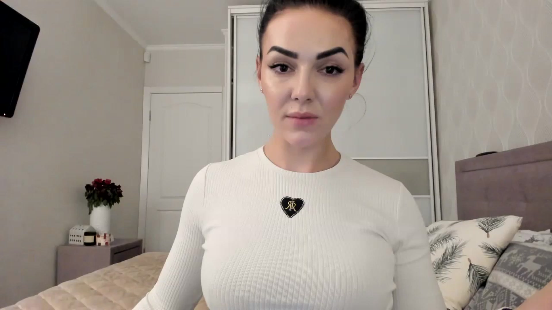 Gallery image thumbnail from MissNelly_'s myfreecams stream on, 01/07/2024, 19:10 image 10 of 20