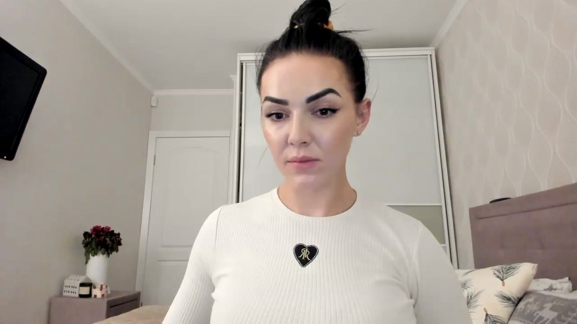Gallery image thumbnail from MissNelly_'s myfreecams stream on, 01/07/2024, 19:10 image 12 of 20