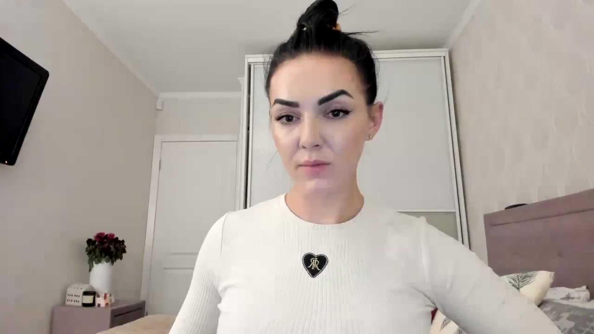 Gallery image thumbnail from MissNelly_'s myfreecams stream on, 01/07/2024, 19:10 image 14 of 20
