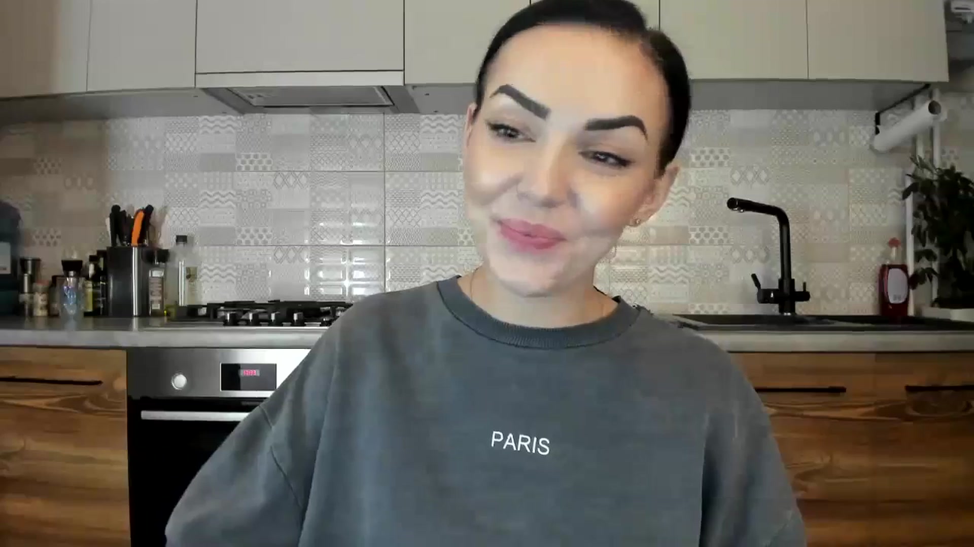 Gallery image thumbnail from MissNelly_'s myfreecams stream on, 01/08/2024, 17:42 image 6 of 20