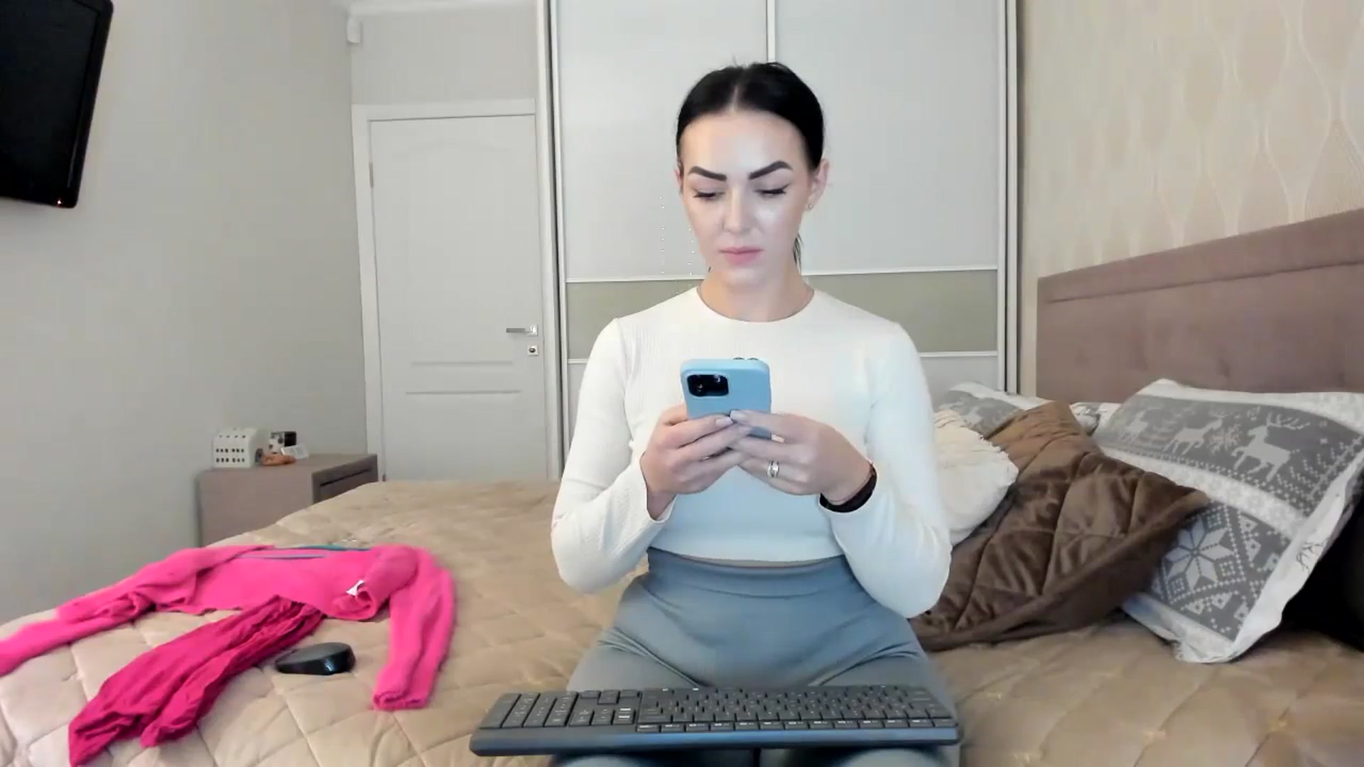 Gallery image thumbnail from MissNelly_'s myfreecams stream on, 01/11/2024, 17:47 image 17 of 20