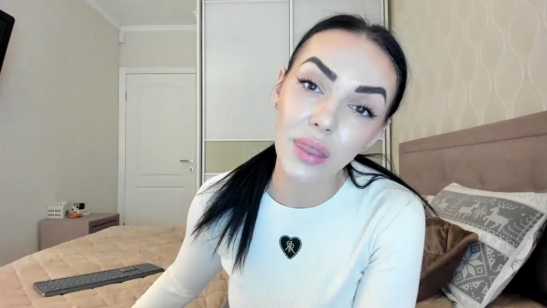 Gallery image thumbnail from MissNelly_'s myfreecams stream on, 01/11/2024, 17:47 image 7 of 20