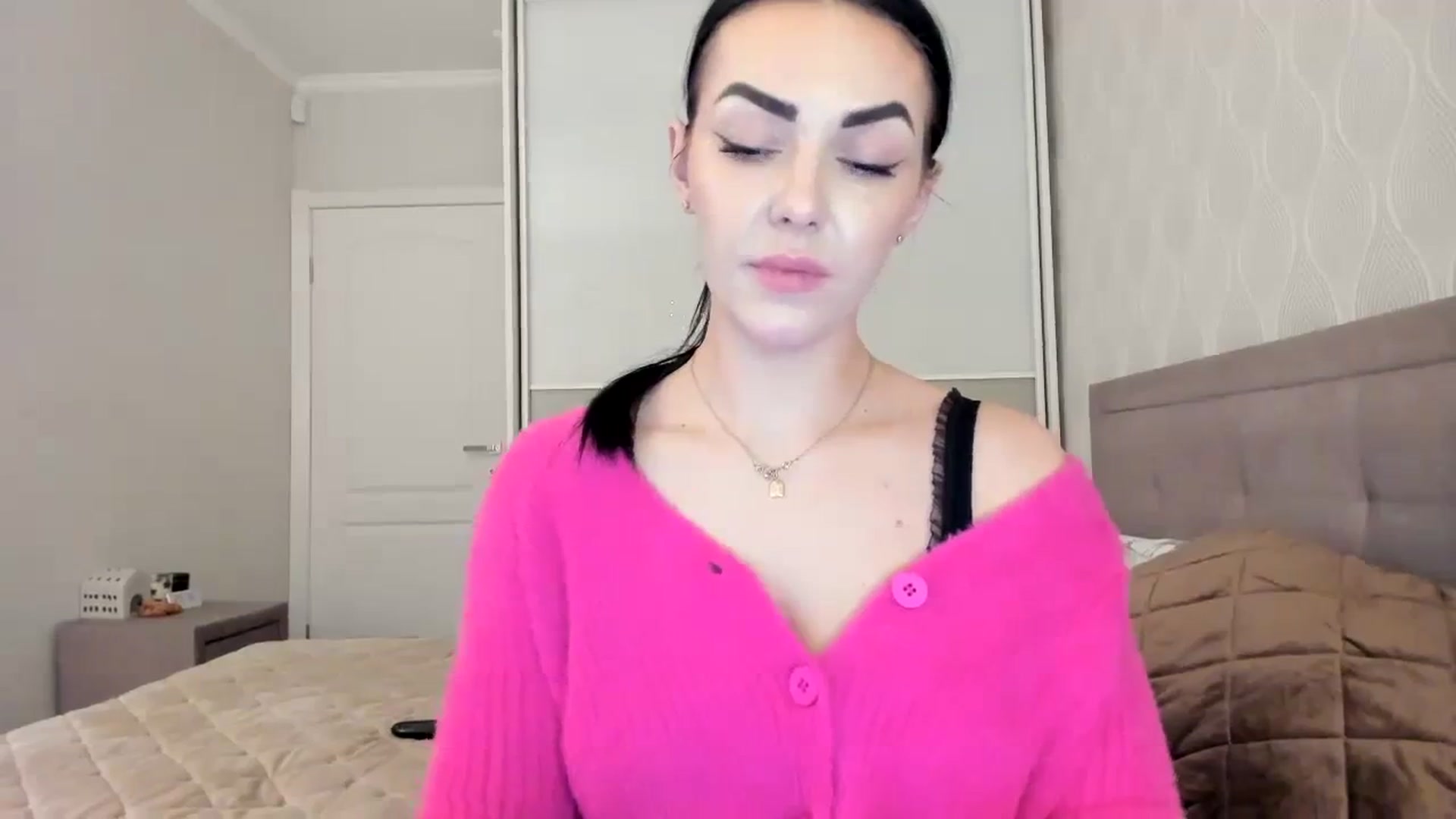 Gallery image thumbnail from MissNelly_'s myfreecams stream on, 01/11/2024, 19:42 image 10 of 20