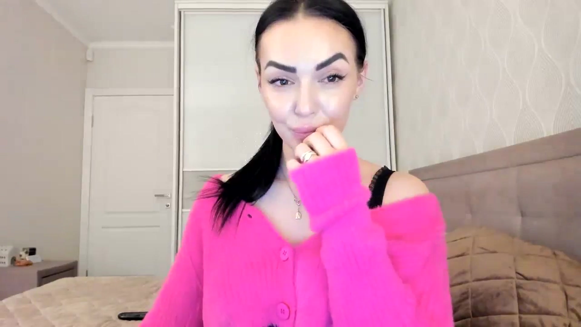 Gallery image thumbnail from MissNelly_'s myfreecams stream on, 01/11/2024, 19:42 image 15 of 20