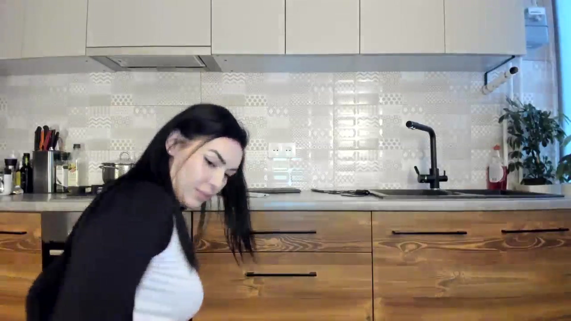 Gallery image thumbnail from MissNelly_'s myfreecams stream on, 01/13/2024, 14:57 image 15 of 20