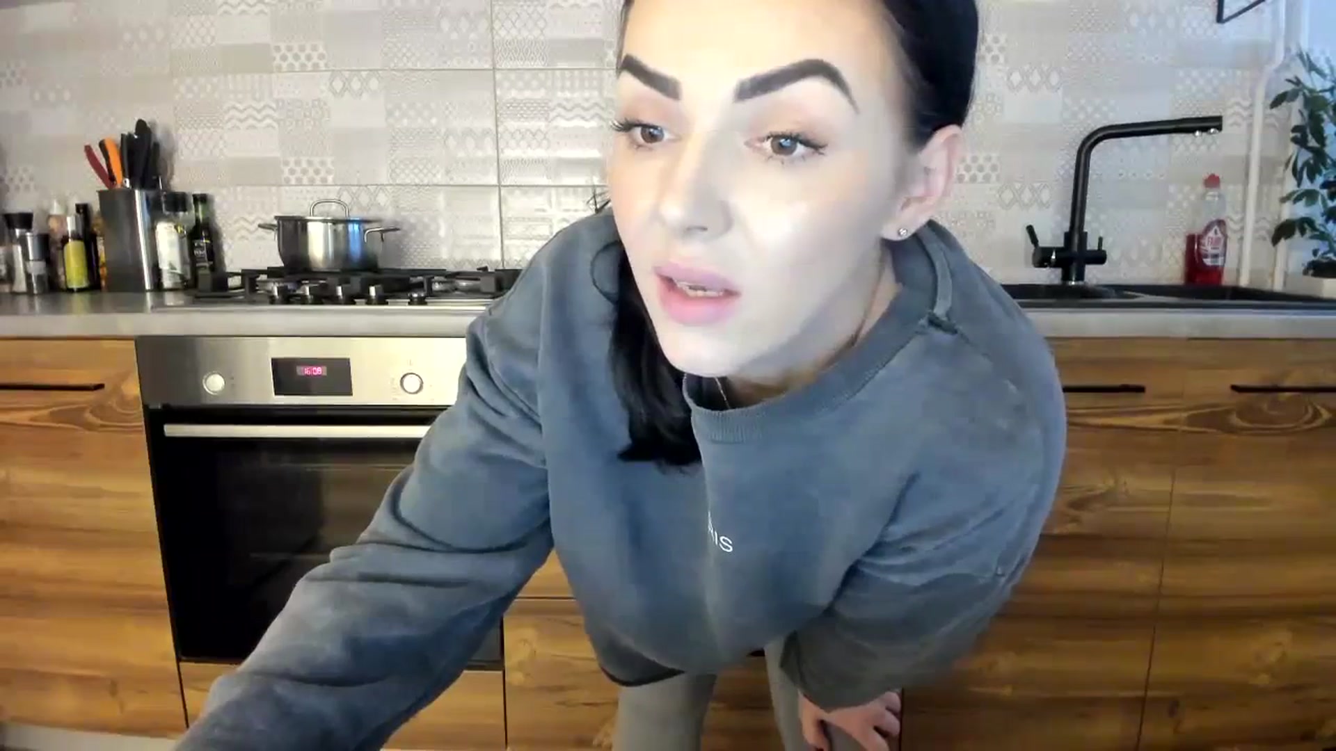 Gallery image thumbnail from MissNelly_'s myfreecams stream on, 01/15/2024, 14:32 image 10 of 20