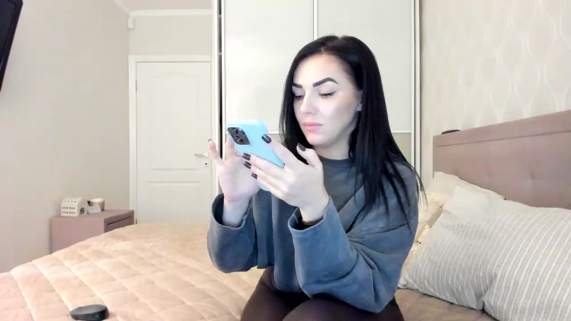 Gallery image thumbnail from MissNelly_'s myfreecams stream on, 01/24/2024, 14:00 image 18 of 20