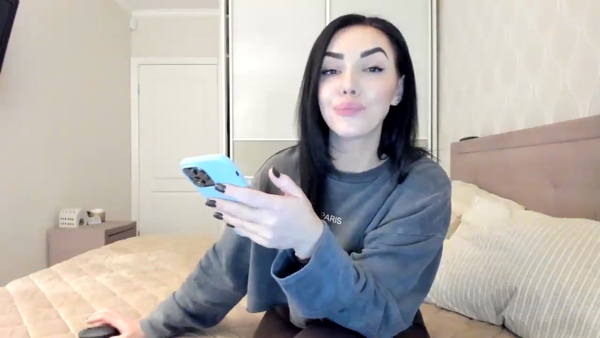 Gallery image thumbnail from MissNelly_'s myfreecams stream on, 01/24/2024, 14:00 image 5 of 20