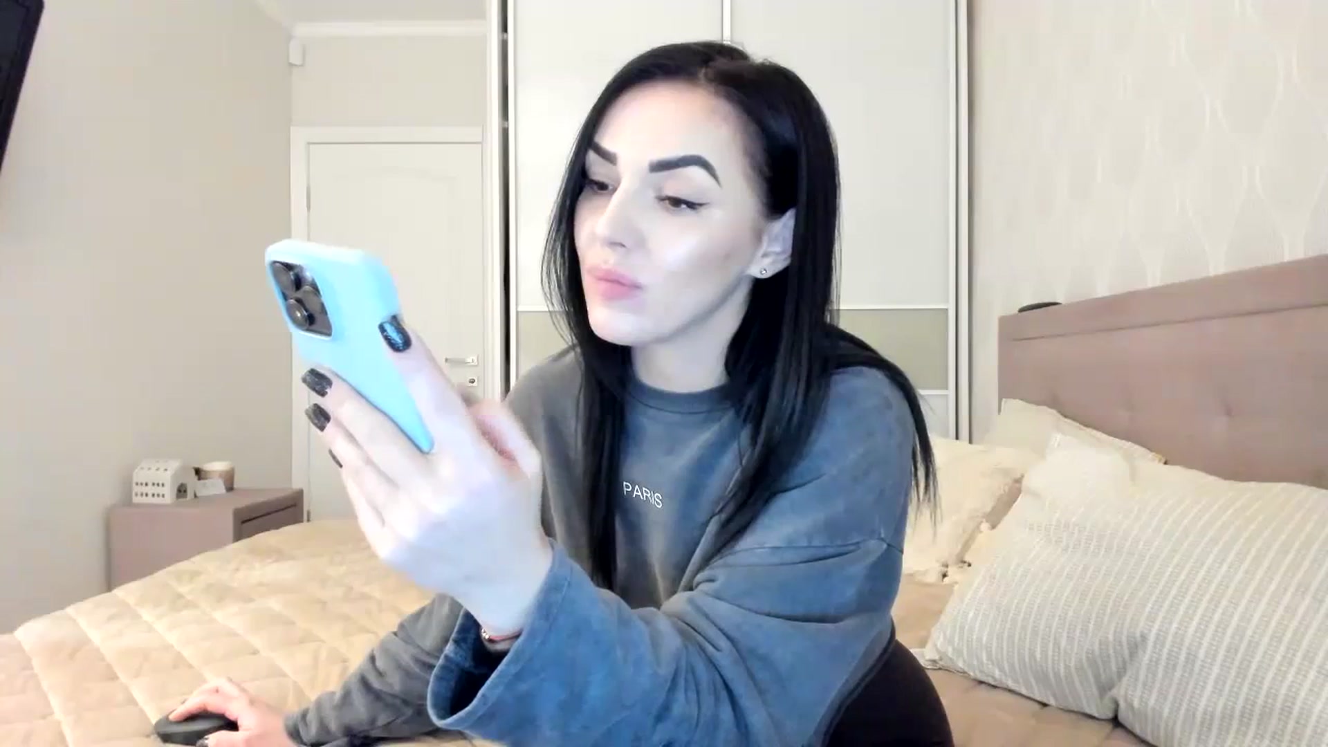 Gallery image thumbnail from MissNelly_'s myfreecams stream on, 01/24/2024, 14:00 image 14 of 20