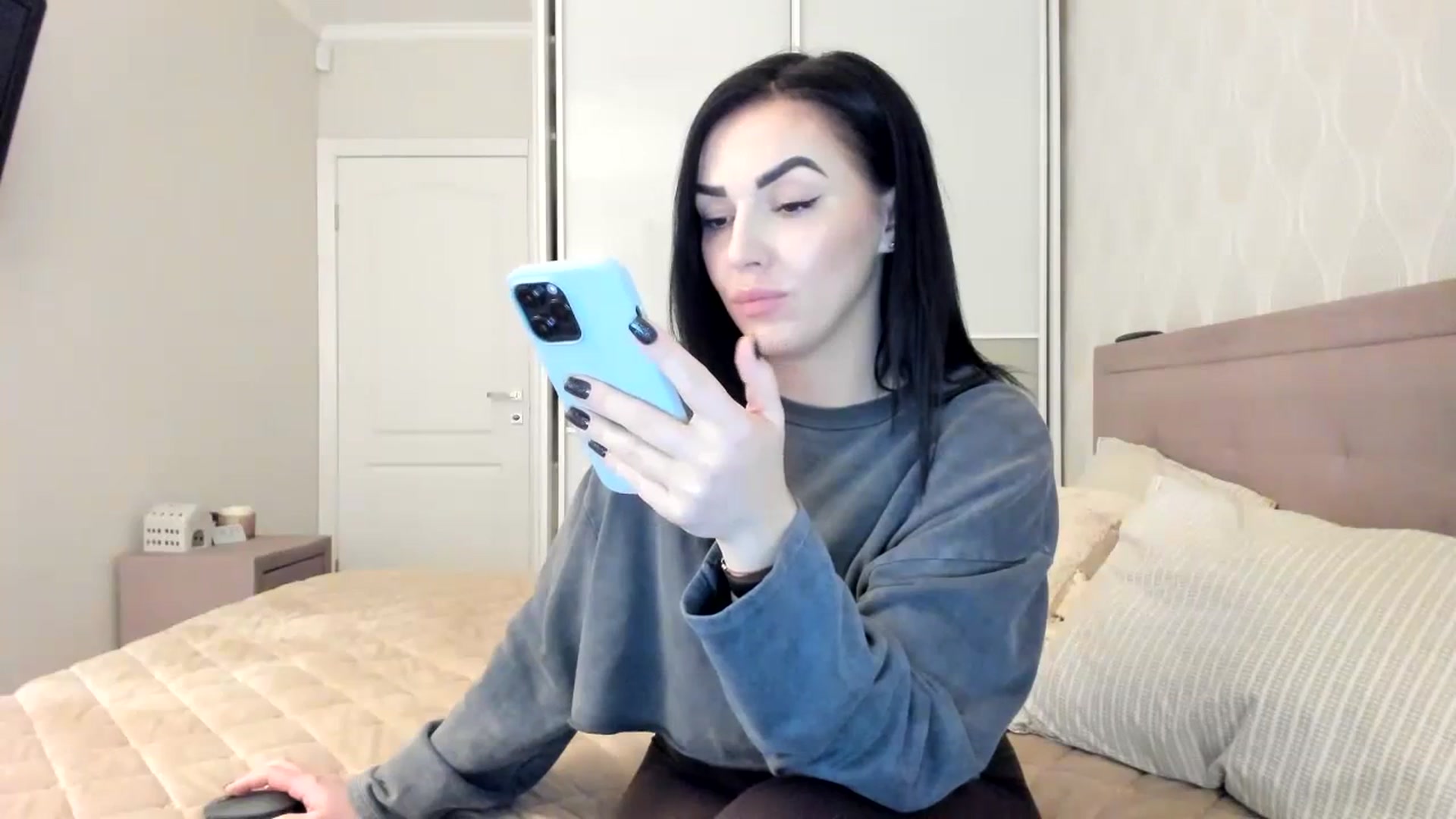 Gallery image thumbnail from MissNelly_'s myfreecams stream on, 01/24/2024, 14:00 image 7 of 20