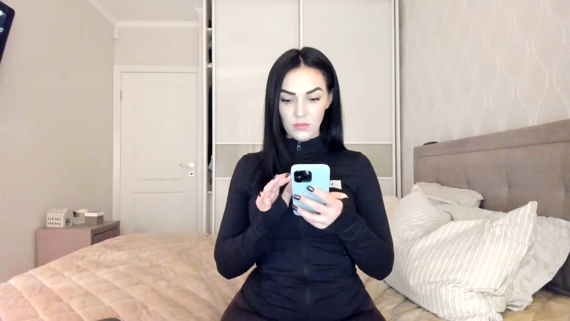 Gallery image thumbnail from MissNelly_'s myfreecams stream on, 01/24/2024, 16:45 image 19 of 20