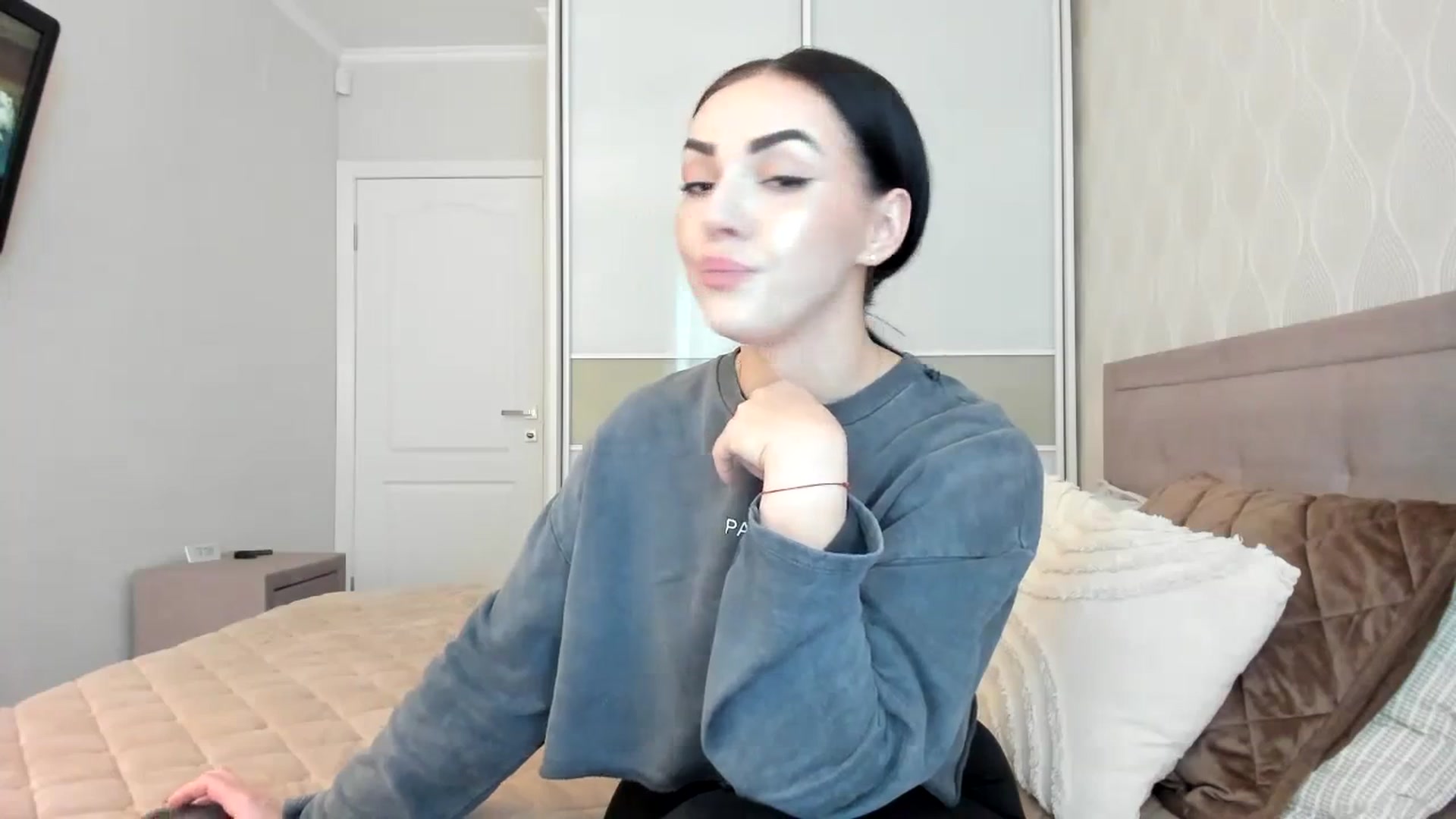 Gallery image thumbnail from MissNelly_'s myfreecams stream on, 01/30/2024, 11:27 image 13 of 20