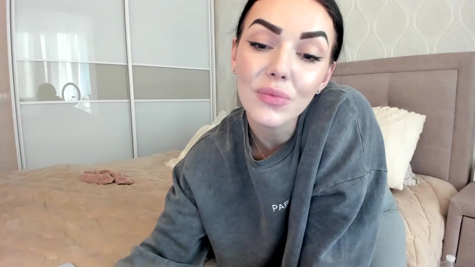 Gallery image thumbnail from MissNelly_'s myfreecams stream on, 01/30/2024, 15:19 image 6 of 20