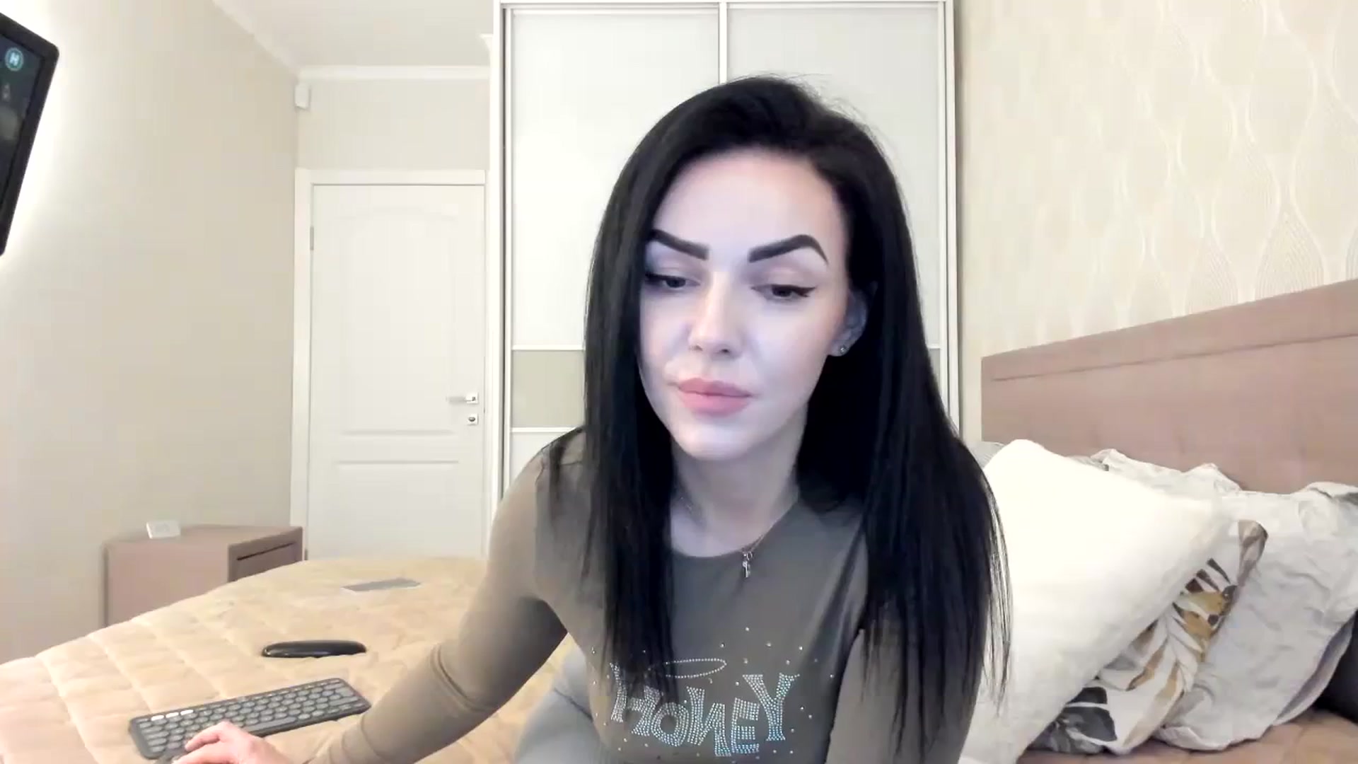 Gallery image thumbnail from MissNelly_'s myfreecams stream on, 02/05/2024, 14:28 image 1 of 20