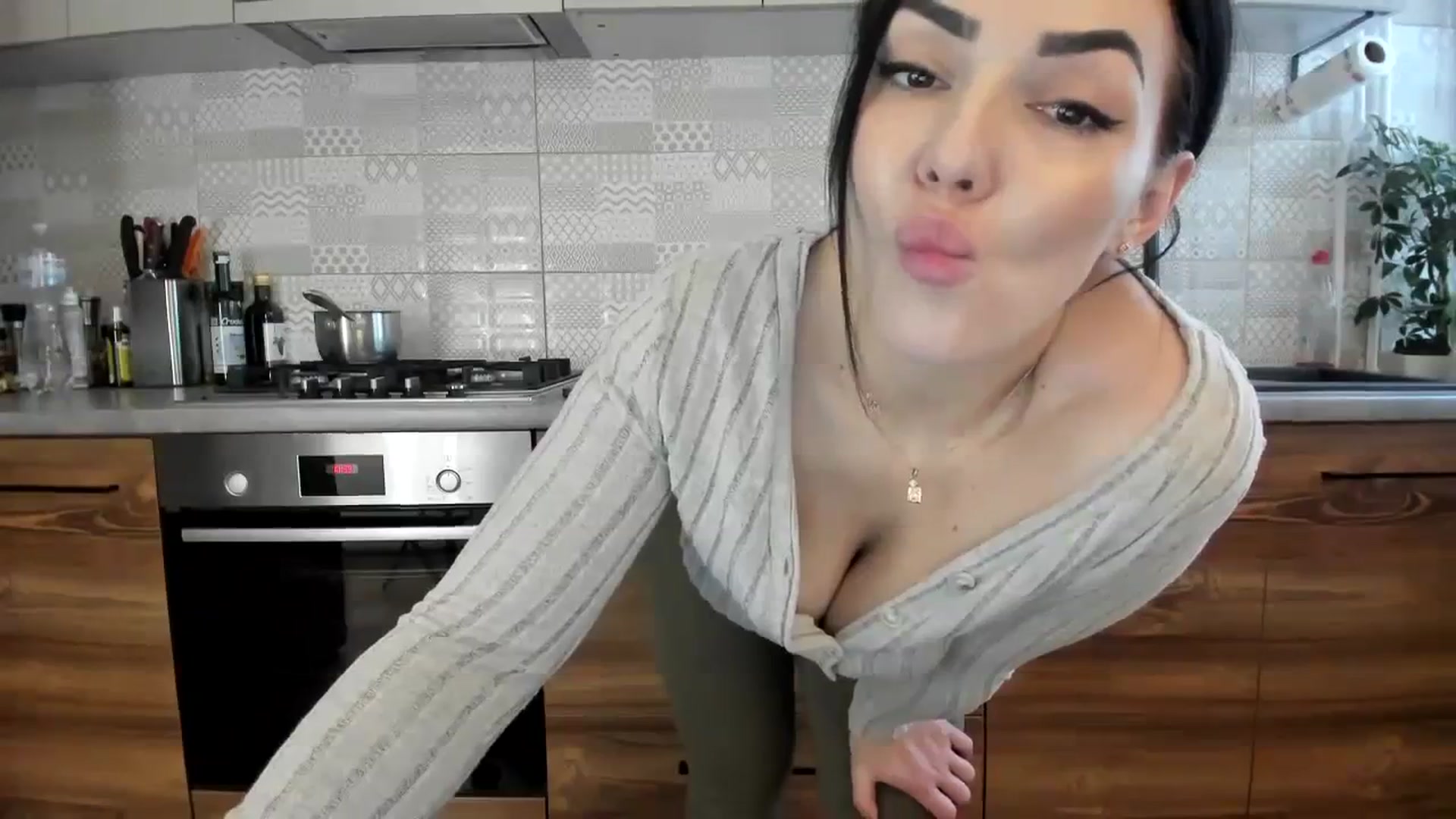 Gallery image thumbnail from MissNelly_'s myfreecams stream on, 02/07/2024, 09:09 image 7 of 20