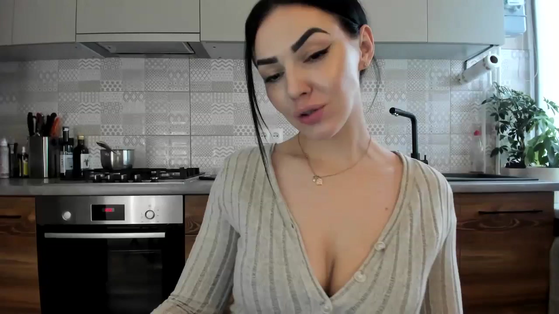 Gallery image thumbnail from MissNelly_'s myfreecams stream on, 02/07/2024, 10:36 image 1 of 20