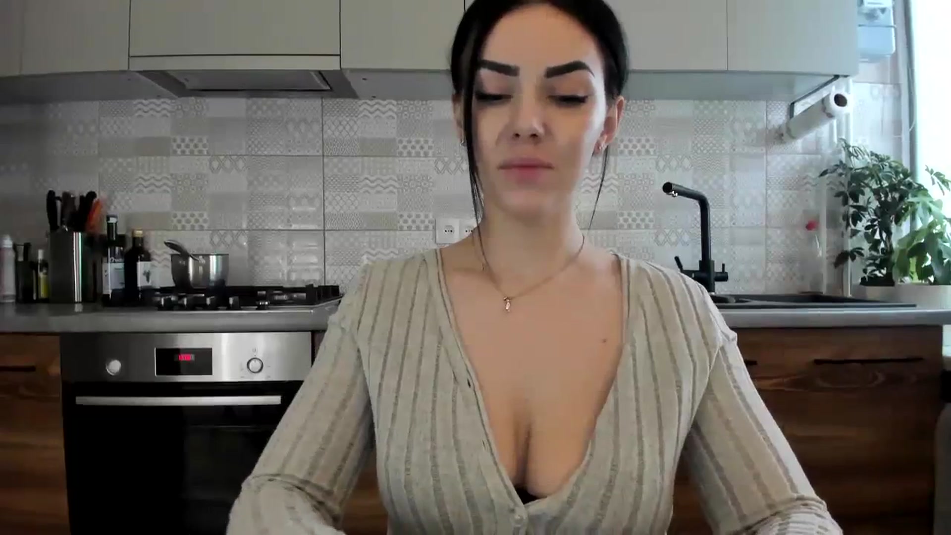 Gallery image thumbnail from MissNelly_'s myfreecams stream on, 02/07/2024, 10:36 image 5 of 20