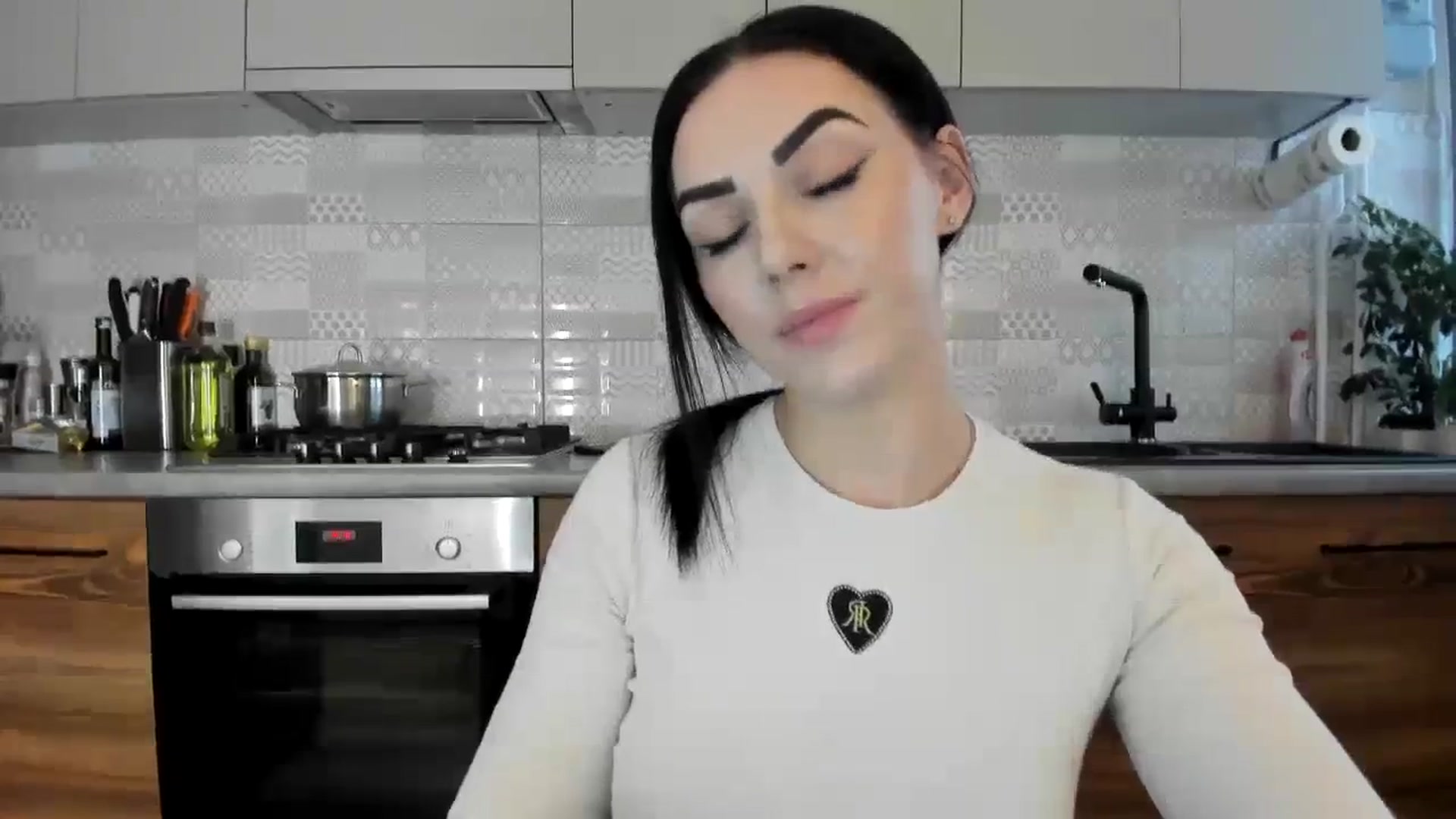 Gallery image thumbnail from MissNelly_'s myfreecams stream on, 02/09/2024, 12:36 image 14 of 20