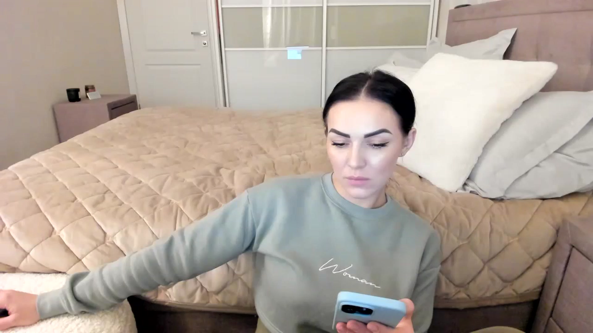 Gallery image thumbnail from MissNelly_'s myfreecams stream on, 02/11/2024, 15:56 image 20 of 20