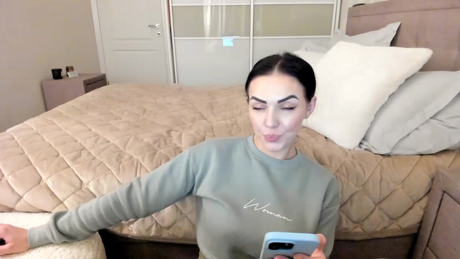 Gallery image thumbnail from MissNelly_'s myfreecams stream on, 02/11/2024, 15:56 image 19 of 20