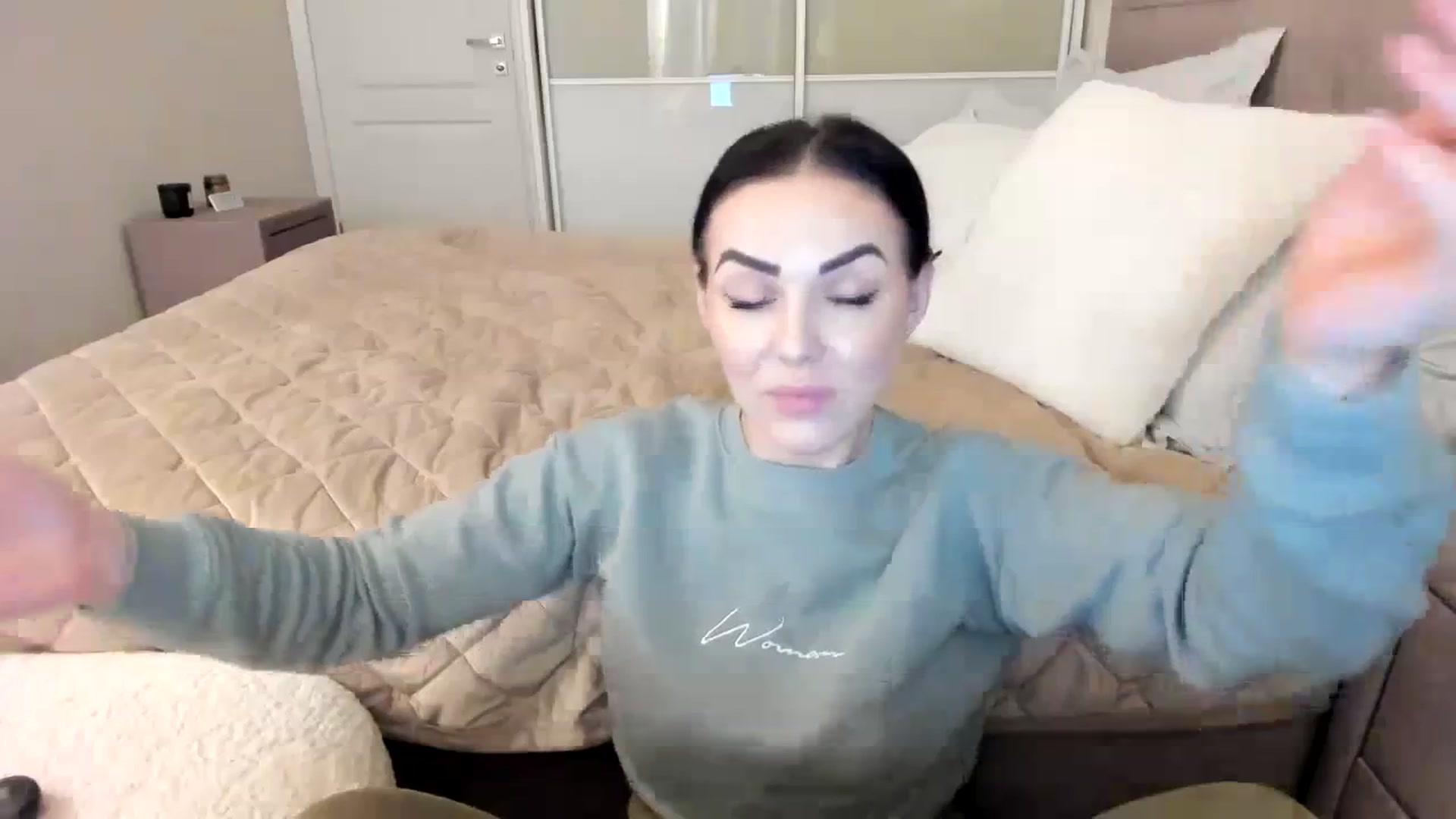 Gallery image thumbnail from MissNelly_'s myfreecams stream on, 02/11/2024, 15:56 image 3 of 20