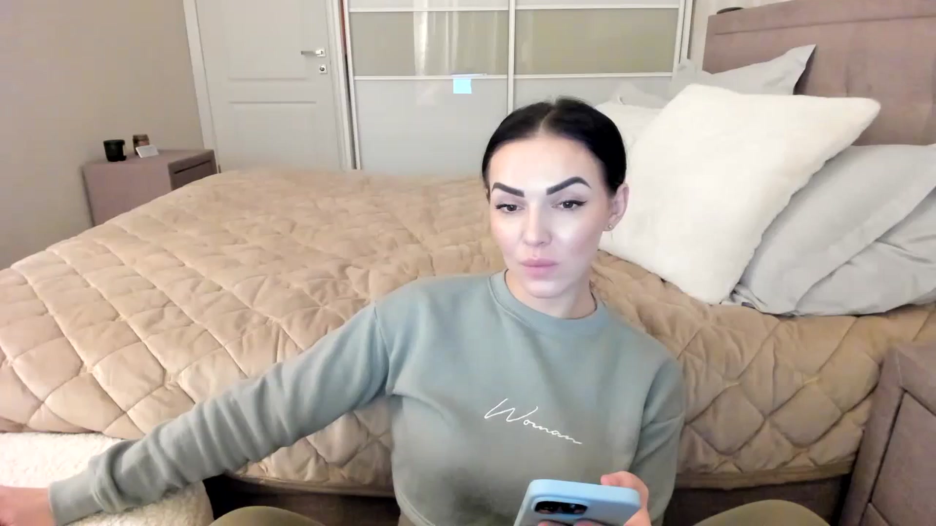 Gallery image thumbnail from MissNelly_'s myfreecams stream on, 02/11/2024, 15:56 image 16 of 20