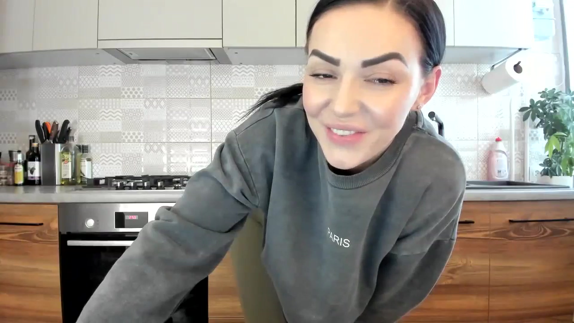 Gallery image thumbnail from MissNelly_'s myfreecams stream on, 02/12/2024, 11:19 image 17 of 20