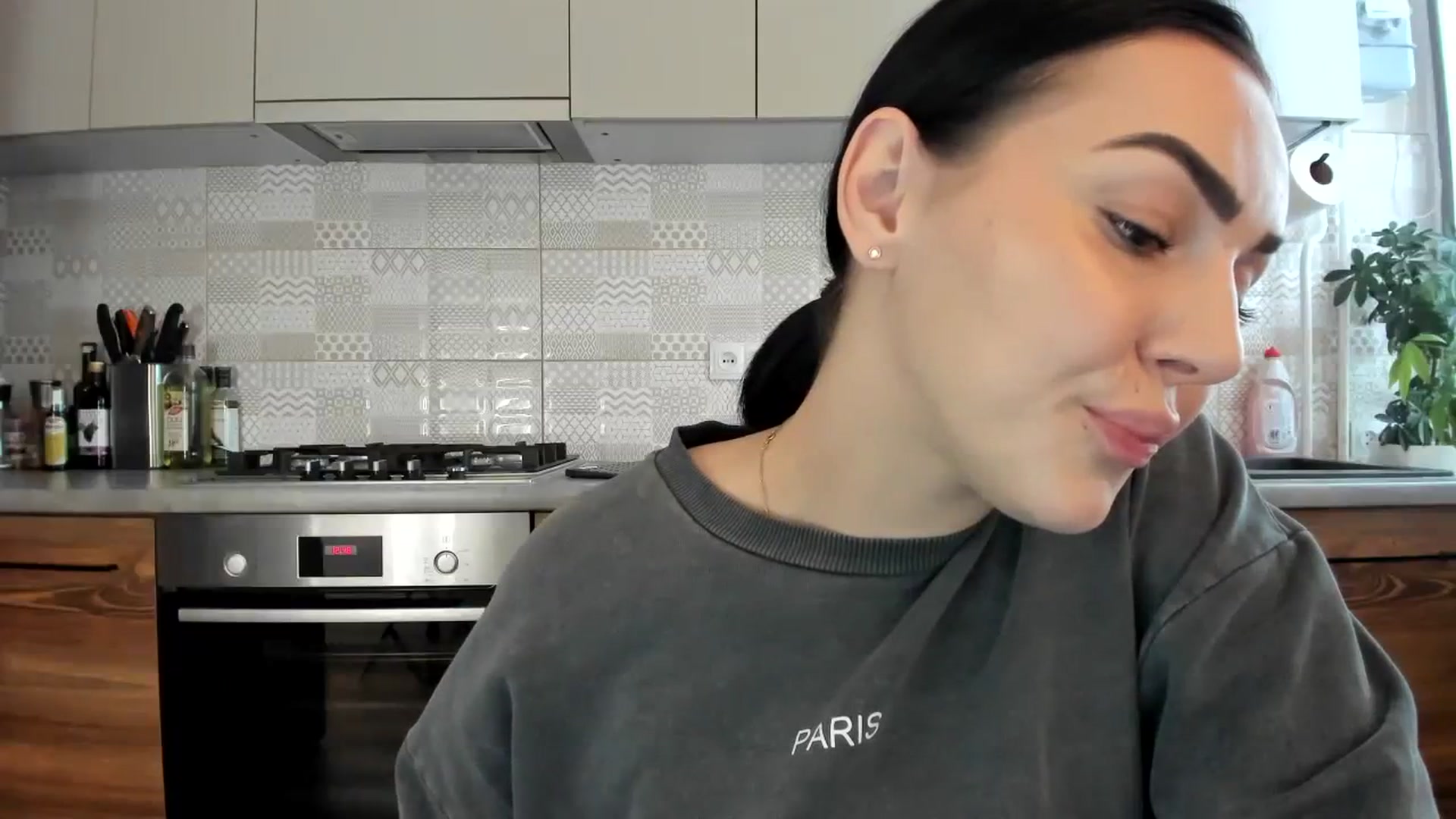 Gallery image thumbnail from MissNelly_'s myfreecams stream on, 02/12/2024, 11:19 image 16 of 20