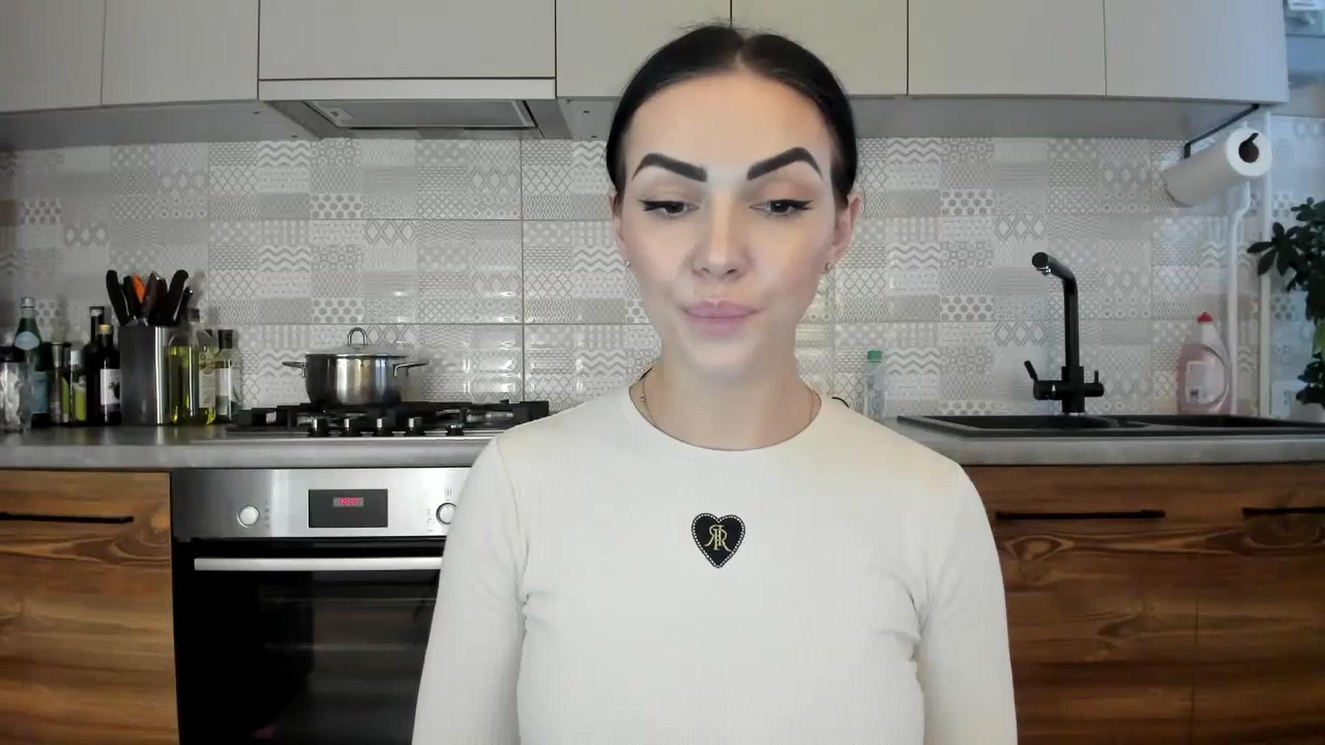 Gallery image thumbnail from MissNelly_'s myfreecams stream on, 02/13/2024, 13:34 image 8 of 20