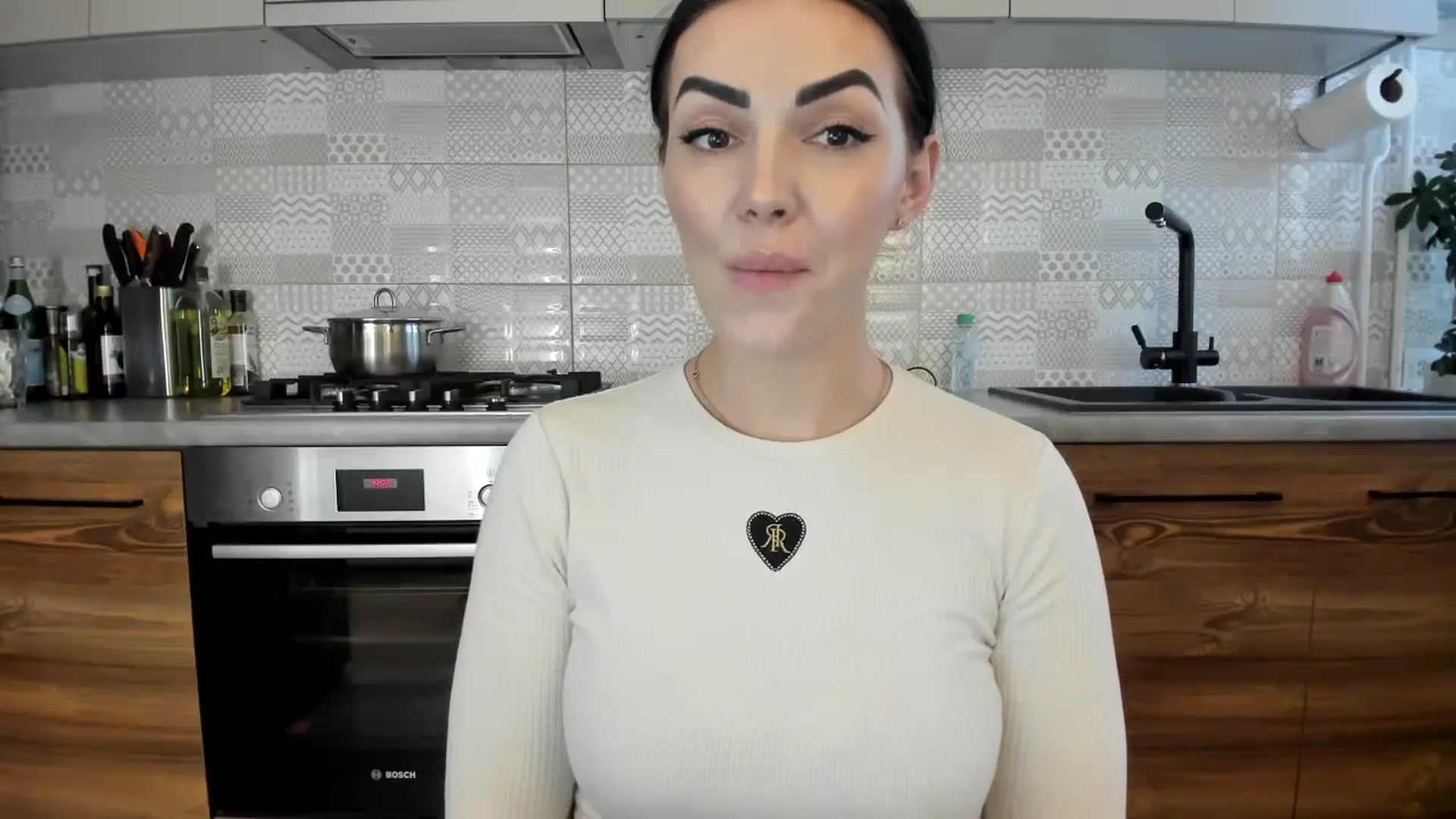 Gallery image thumbnail from MissNelly_'s myfreecams stream on, 02/13/2024, 13:34 image 4 of 20