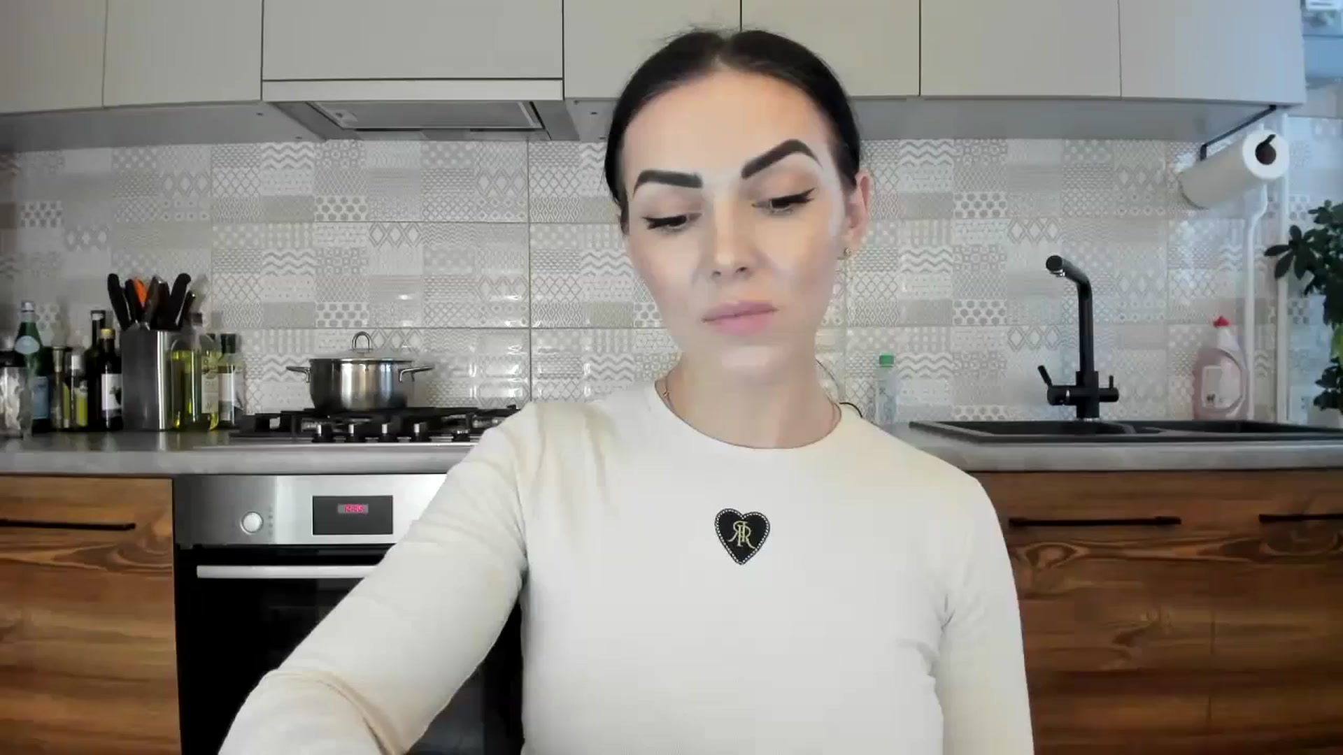 Gallery image thumbnail from MissNelly_'s myfreecams stream on, 02/13/2024, 13:34 image 10 of 20