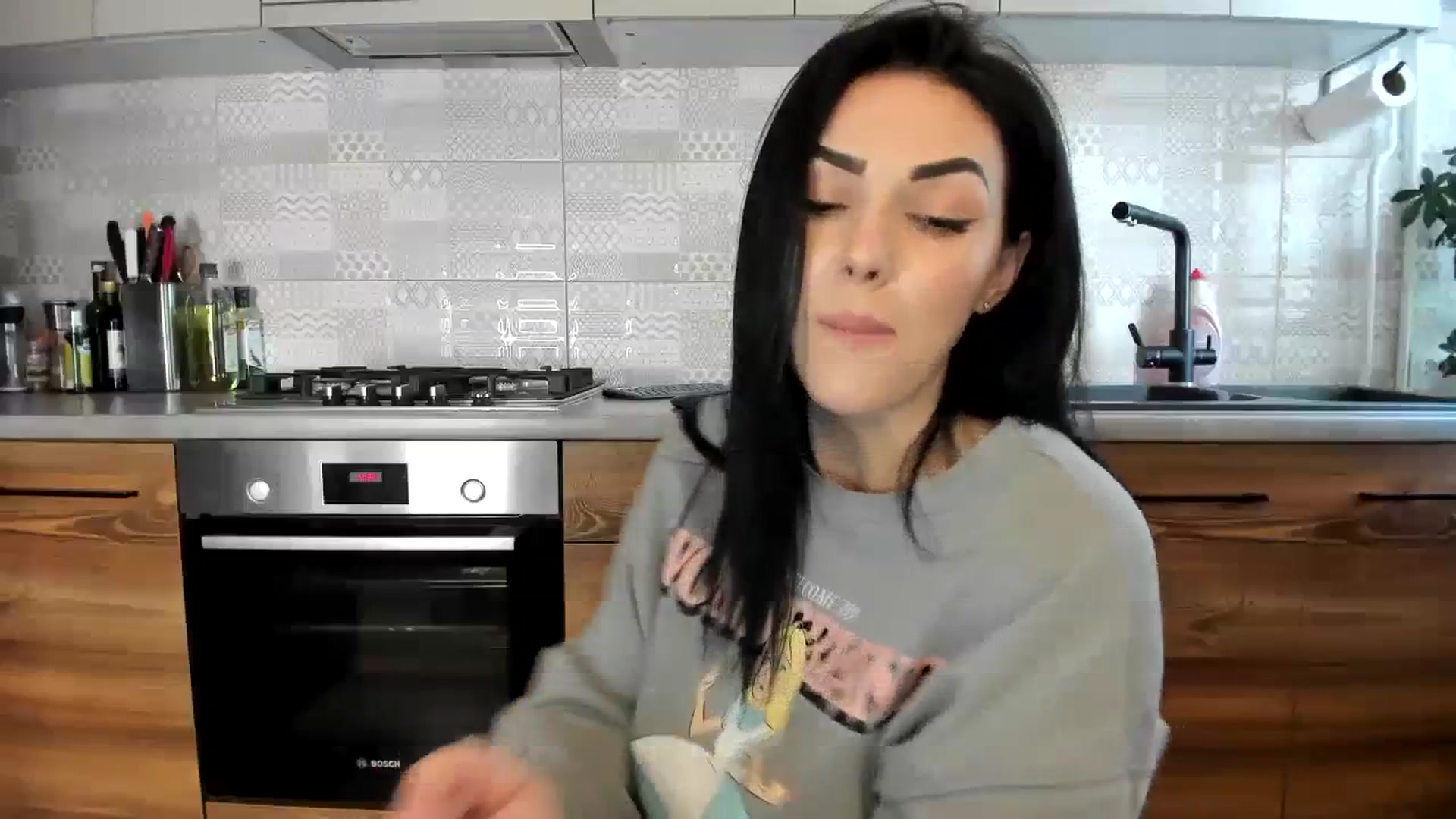 Gallery image thumbnail from MissNelly_'s myfreecams stream on, 02/14/2024, 12:43 image 14 of 20