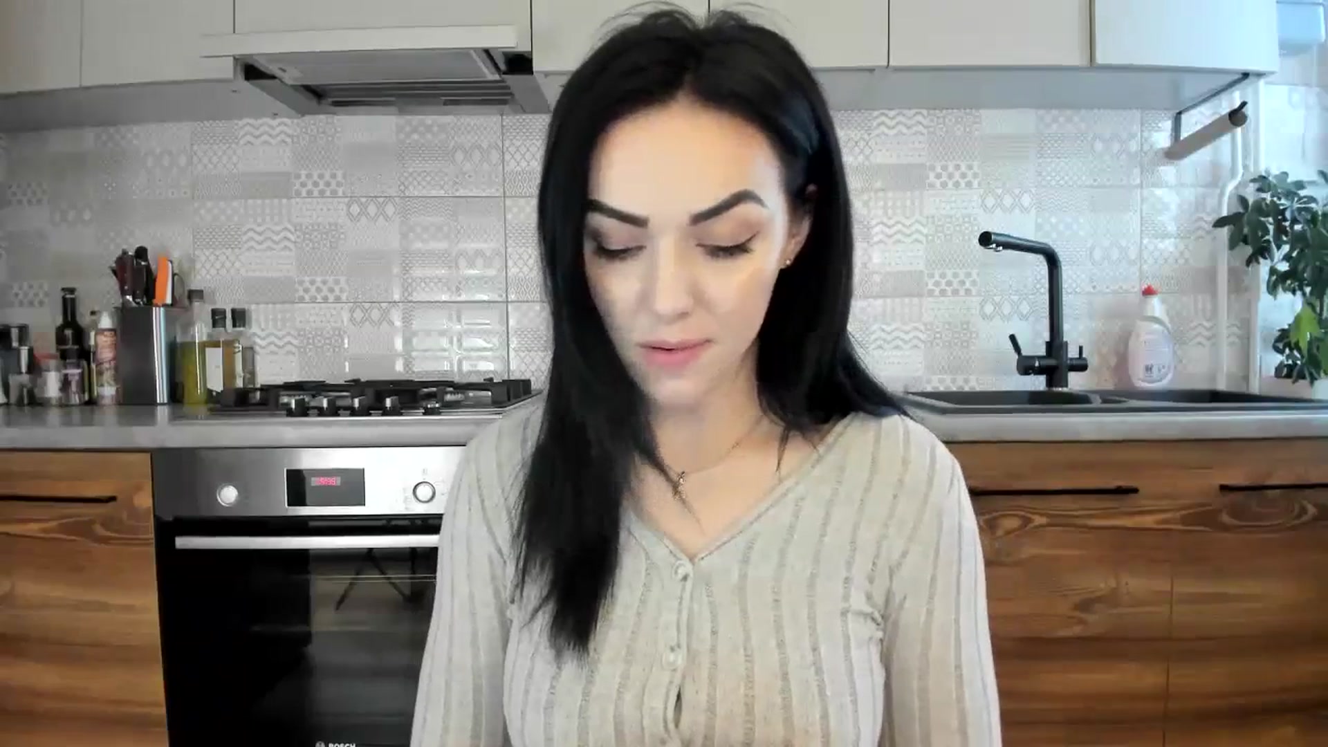 Gallery image thumbnail from MissNelly_'s myfreecams stream on, 02/18/2024, 14:14 image 15 of 20
