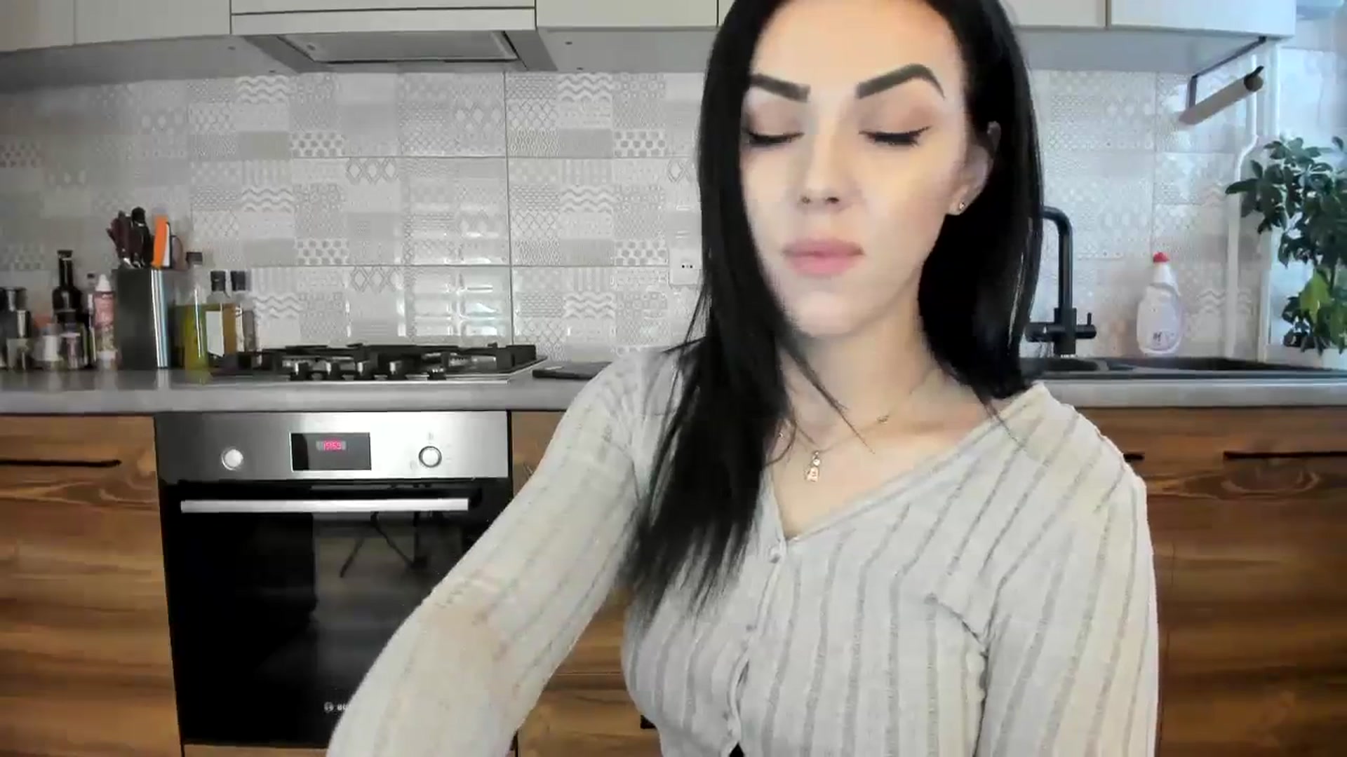 Gallery image thumbnail from MissNelly_'s myfreecams stream on, 02/18/2024, 14:14 image 19 of 20