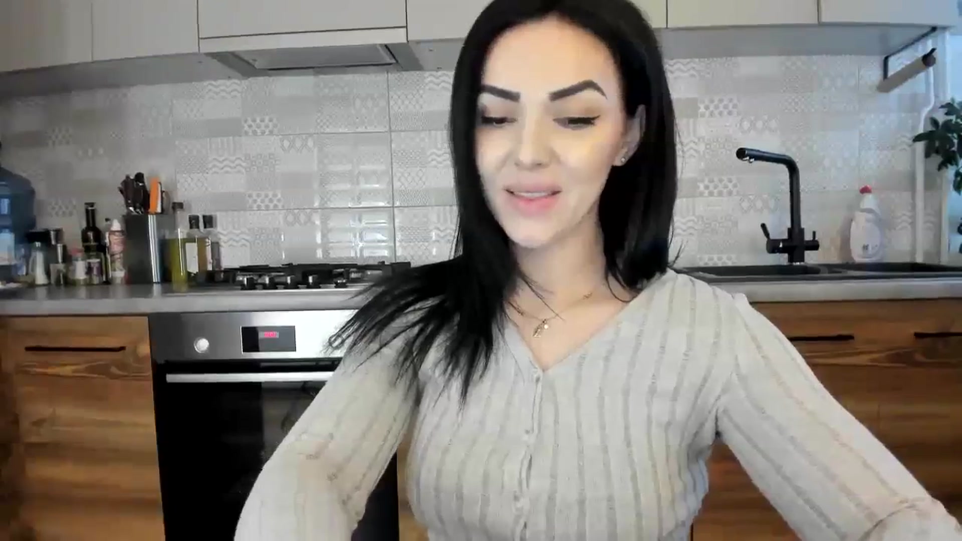 Gallery image thumbnail from MissNelly_'s myfreecams stream on, 02/18/2024, 15:44 image 13 of 20