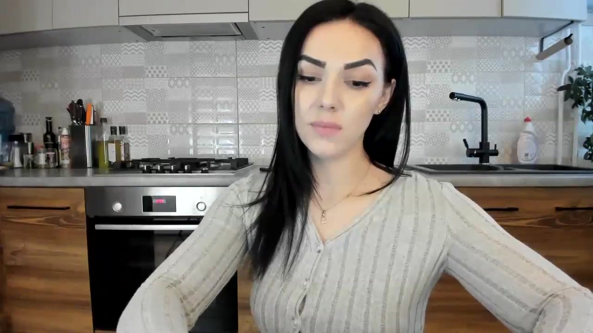 Gallery image thumbnail from MissNelly_'s myfreecams stream on, 02/18/2024, 15:44 image 5 of 20