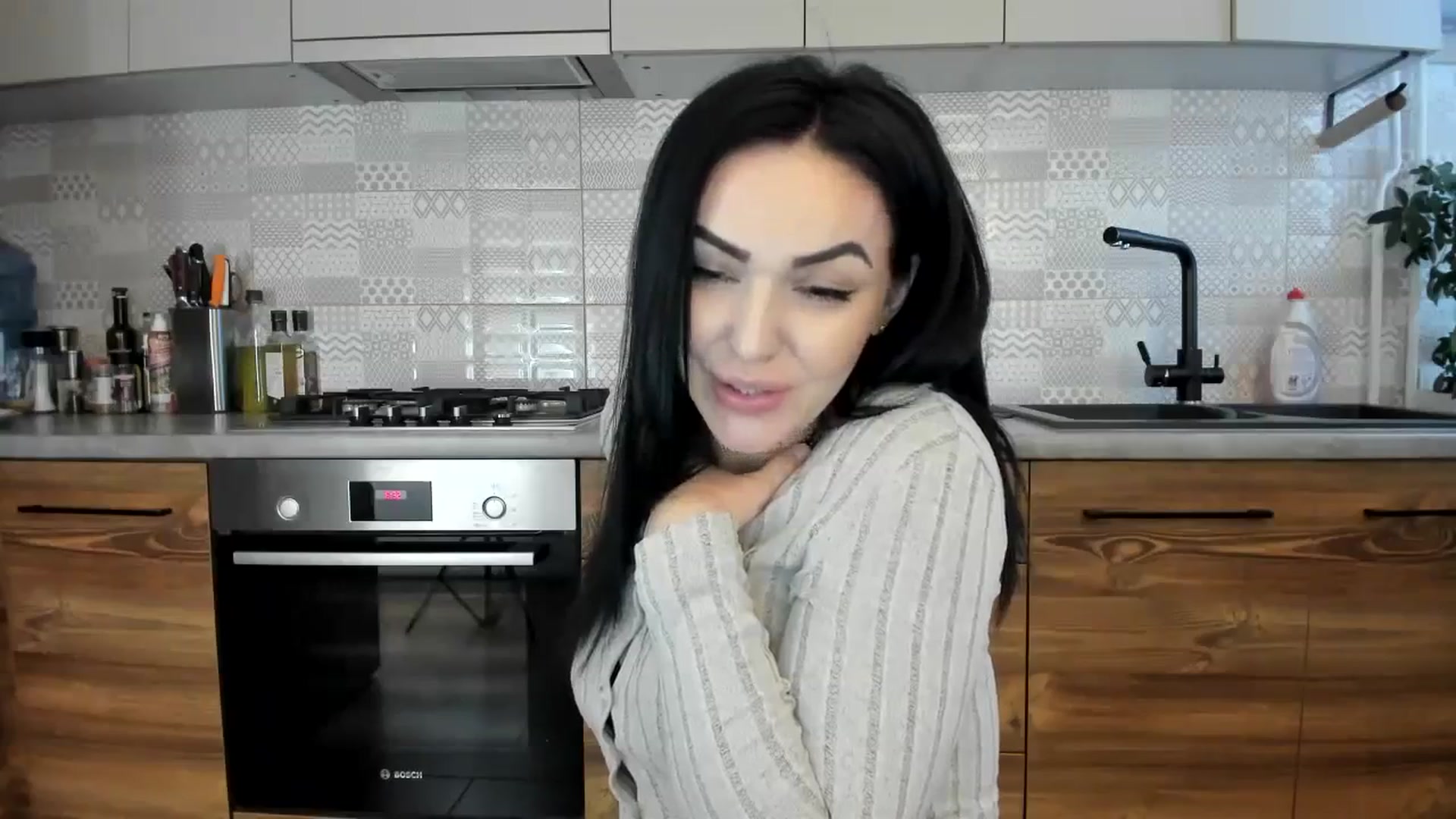 Gallery image thumbnail from MissNelly_'s myfreecams stream on, 02/18/2024, 15:44 image 6 of 20